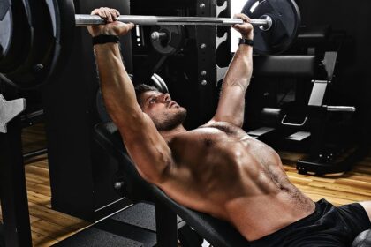 Hypertrophy Cluster Sets: How Intra-Set Rests Maximize Muscle Growth & Bar Speed